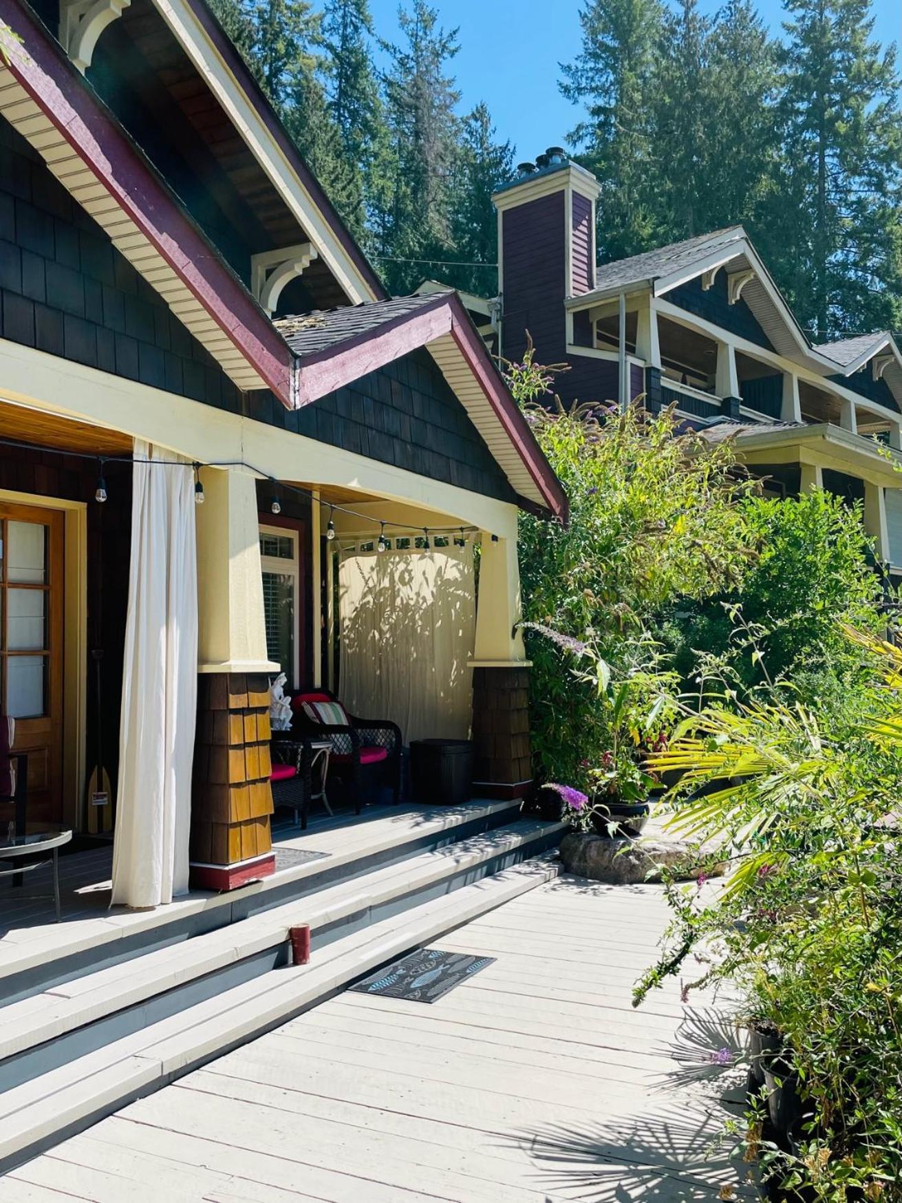 The Tuwanek Hotel And Spa Sechelt Exterior foto